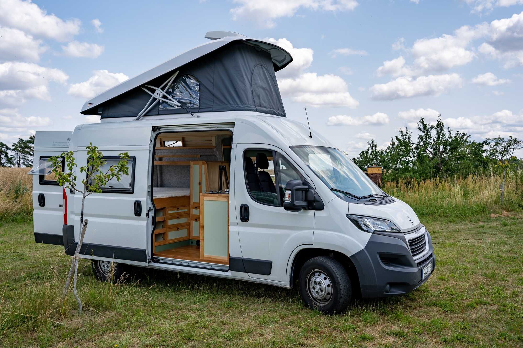 Peugeot Boxer Camper L2H2 mit Skyup Aufstelldach