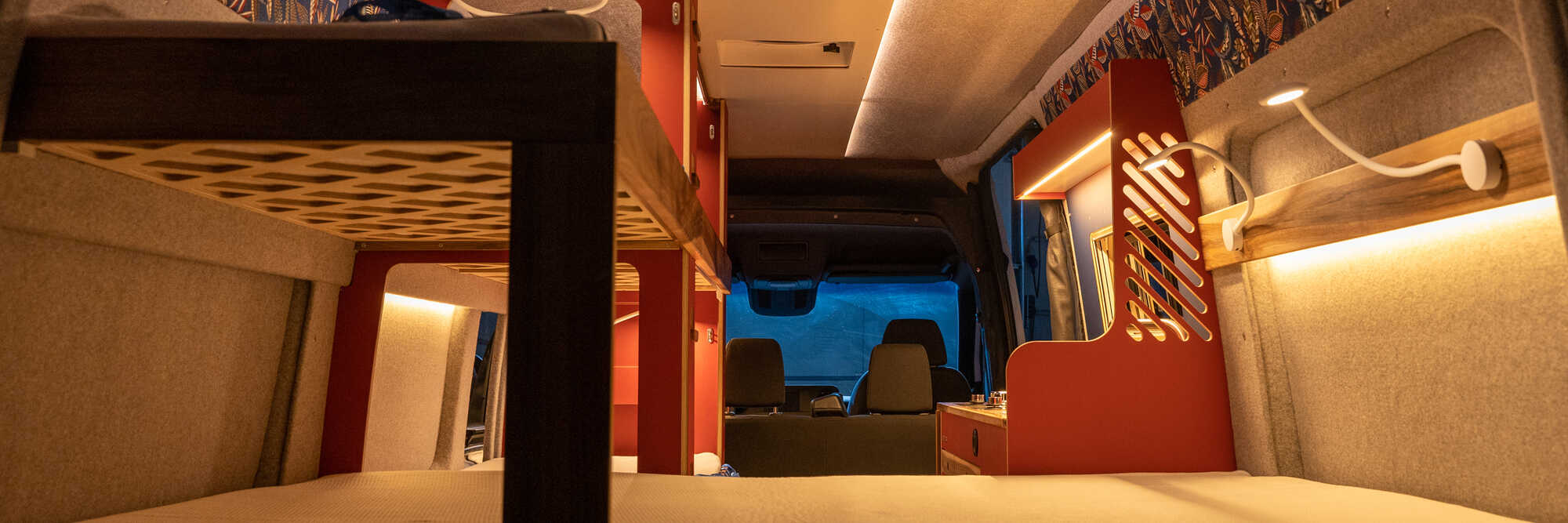 Mercedes Sprinter L3H2 für fünf Personen