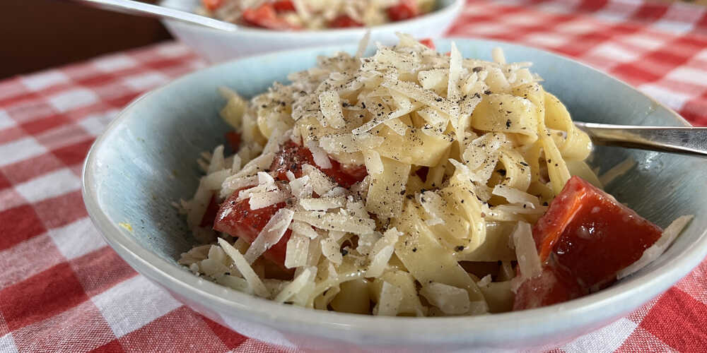 Pasta Peperonata mit frischen Tagliatelle